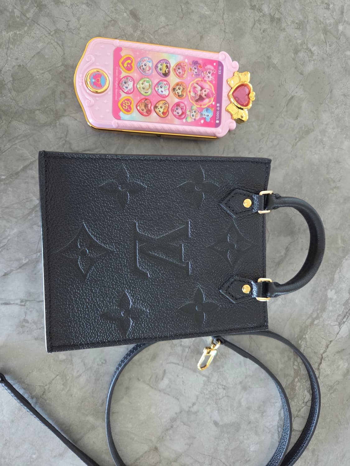 루이비통 쁘띠 삭 플라 앙프렝뜨 블랙 상품이미지2