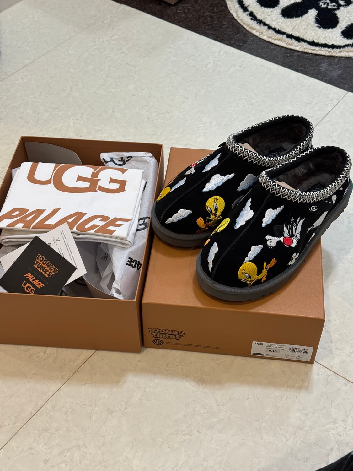 [US9, 270] 어그 x 팔라스 x 루니툰 타스만 블랙 상품이미지7