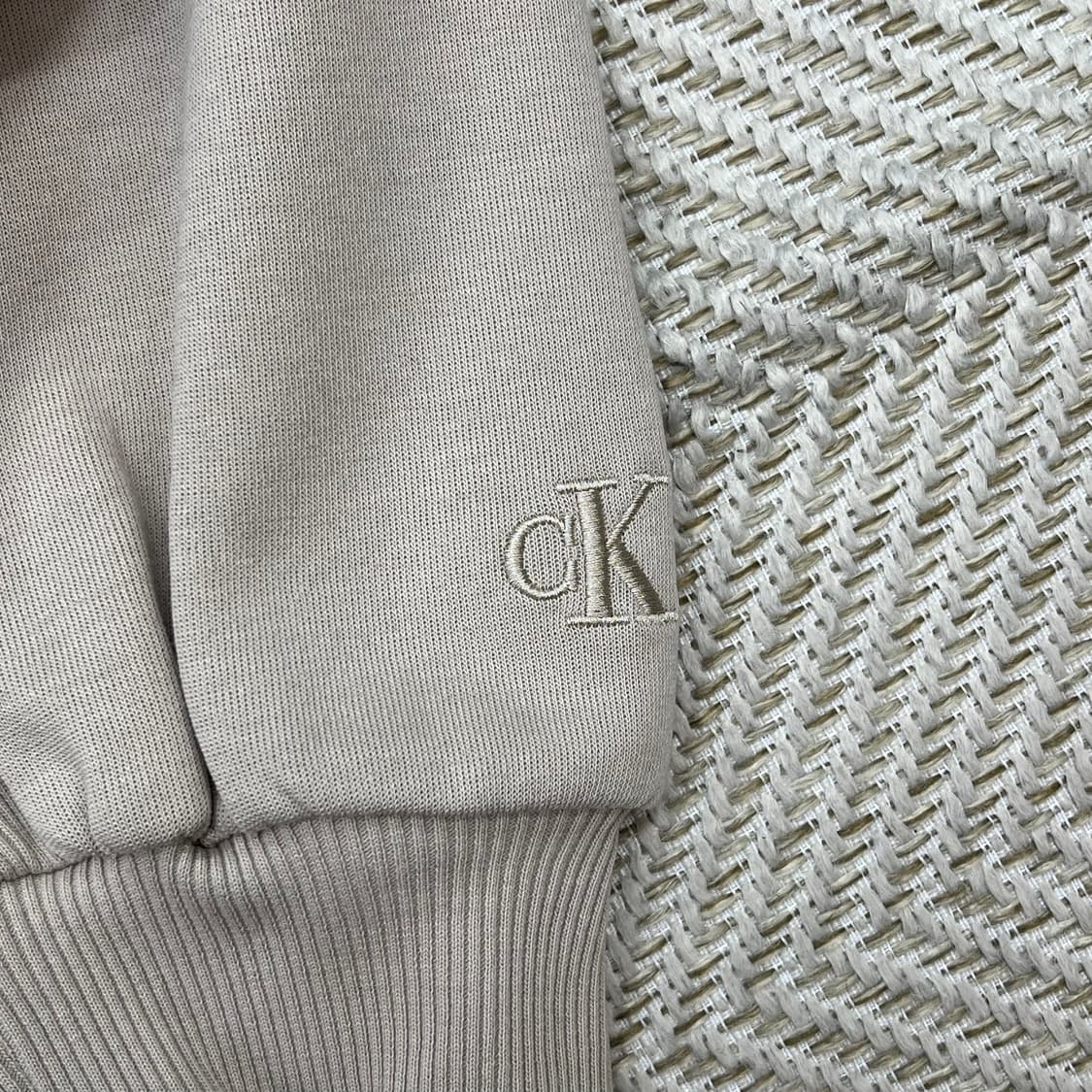 캘빈클라인 크롭 스웻셔츠 r3032 상품이미지5