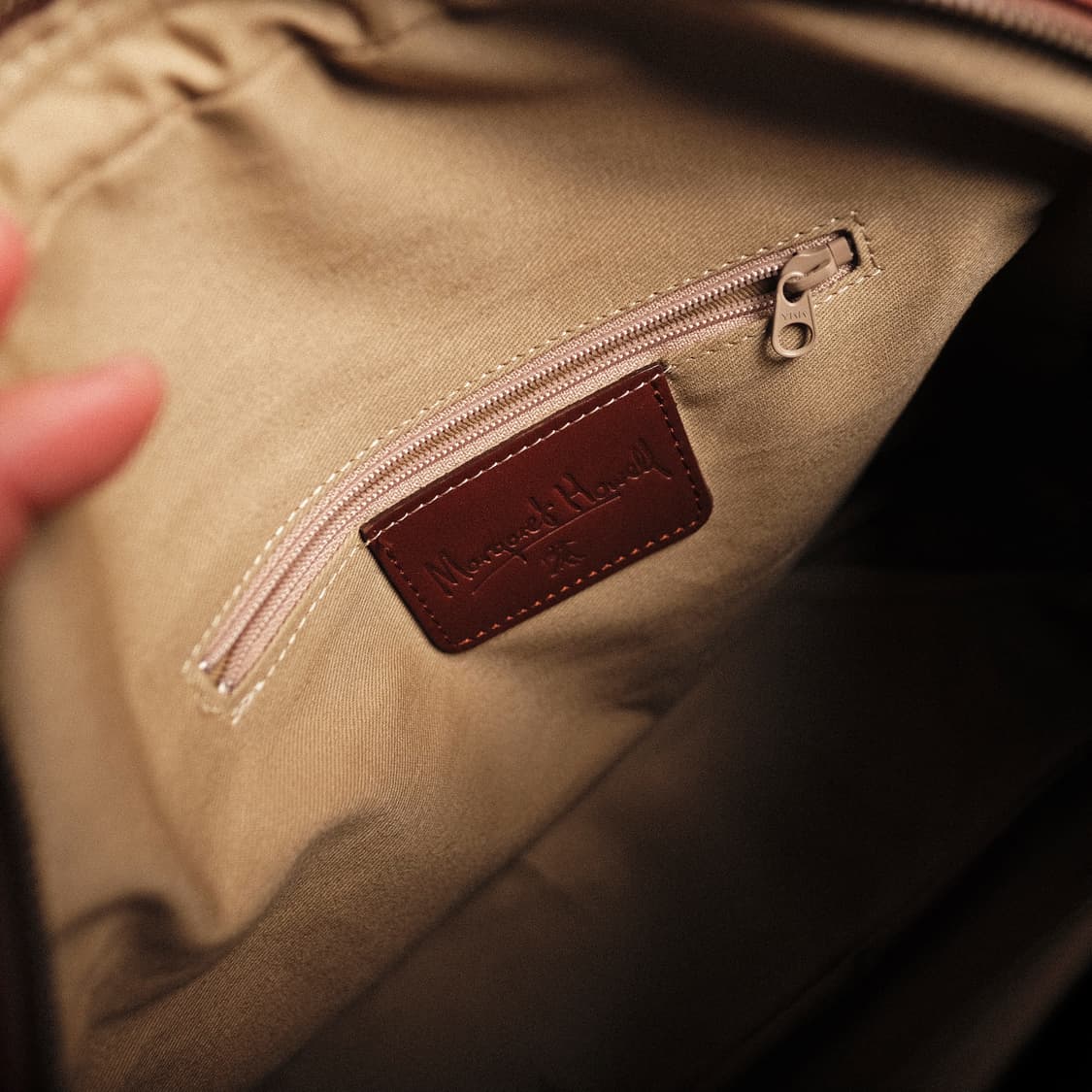 마가렛 호웰 올드라벨 레더 핸드백 상품이미지7