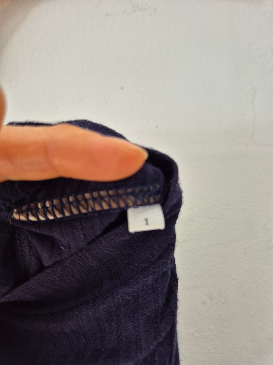 산드로 네이비 배색 플리츠 롱슬리브 브라우스 상품이미지8