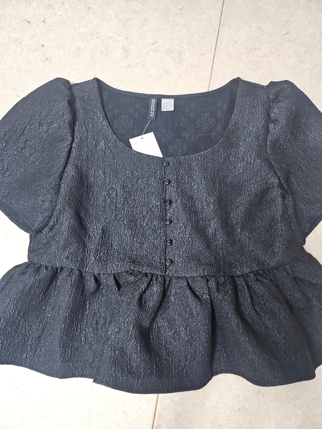 H&M 블랙퍼프소매 크롭 블라우스 M 상품이미지1