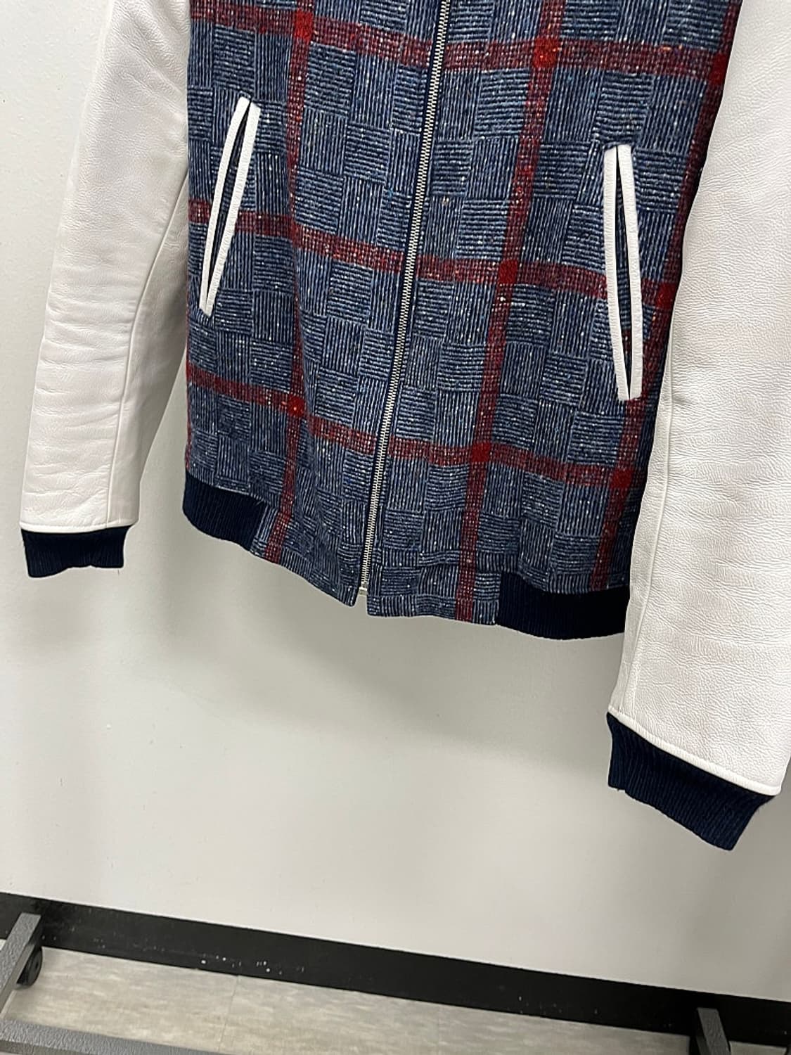 슬림100) 톰브라운 레더 바시티  상품이미지3