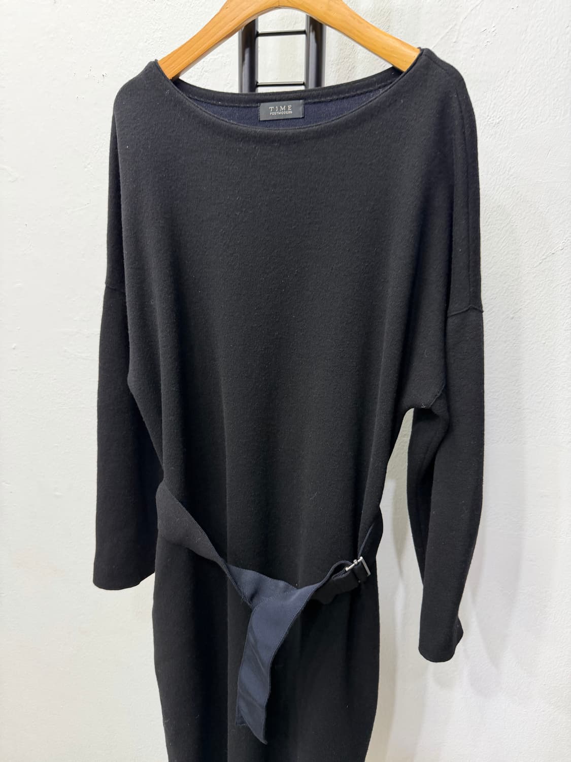 정품) TIME 타임 한섬 블랙 벨티드 롱 원피스 90F 상품이미지3