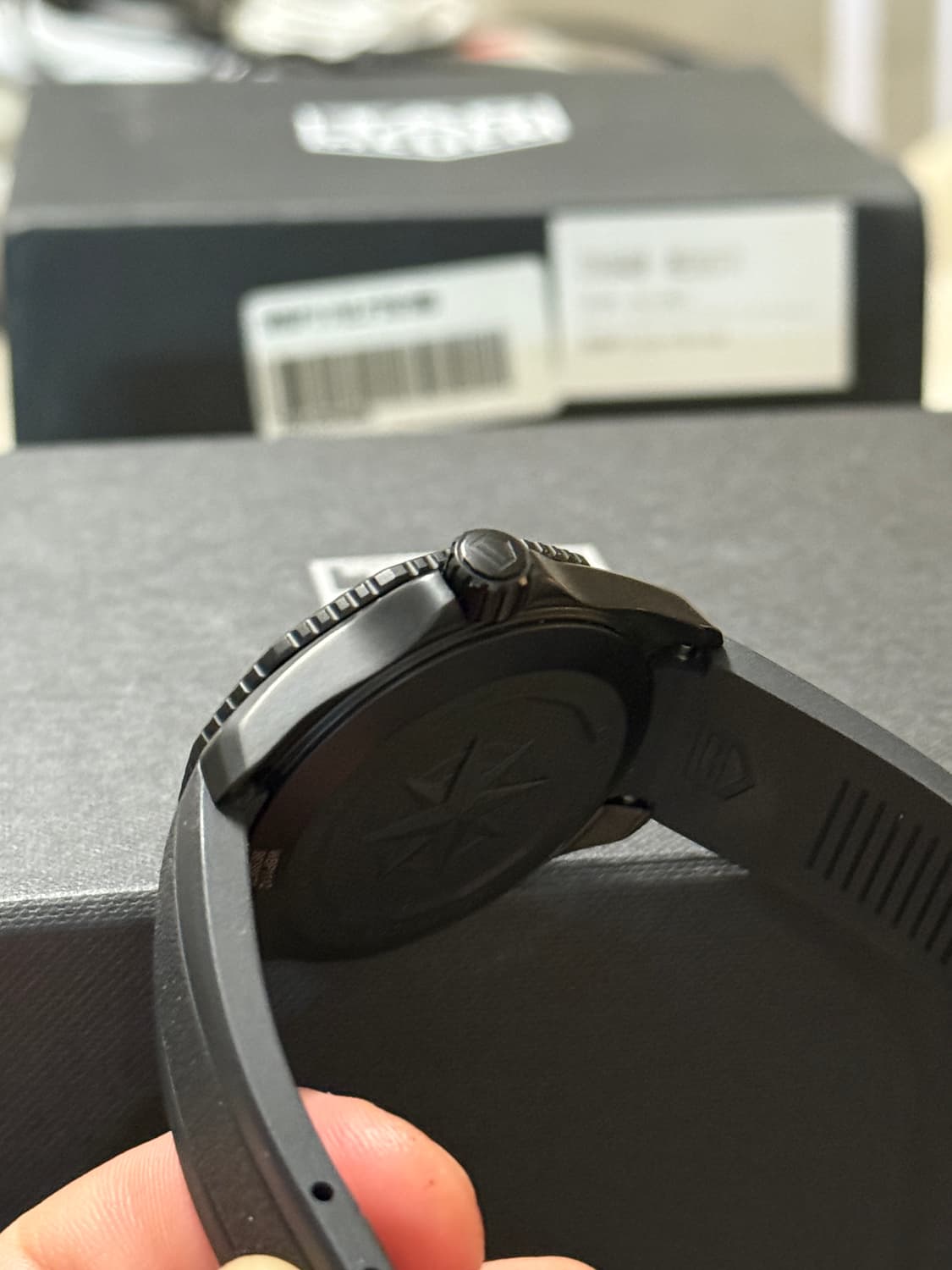 태그호이어 아쿠아레이서 프로페셔널 200 솔라그래프 WBP1112 상품이미지3