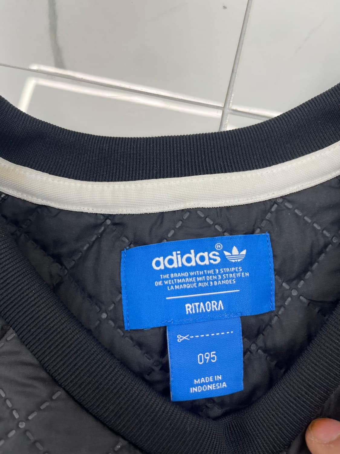 아디다스x리타오라 퀄팅 맨투맨(95) 상품이미지3