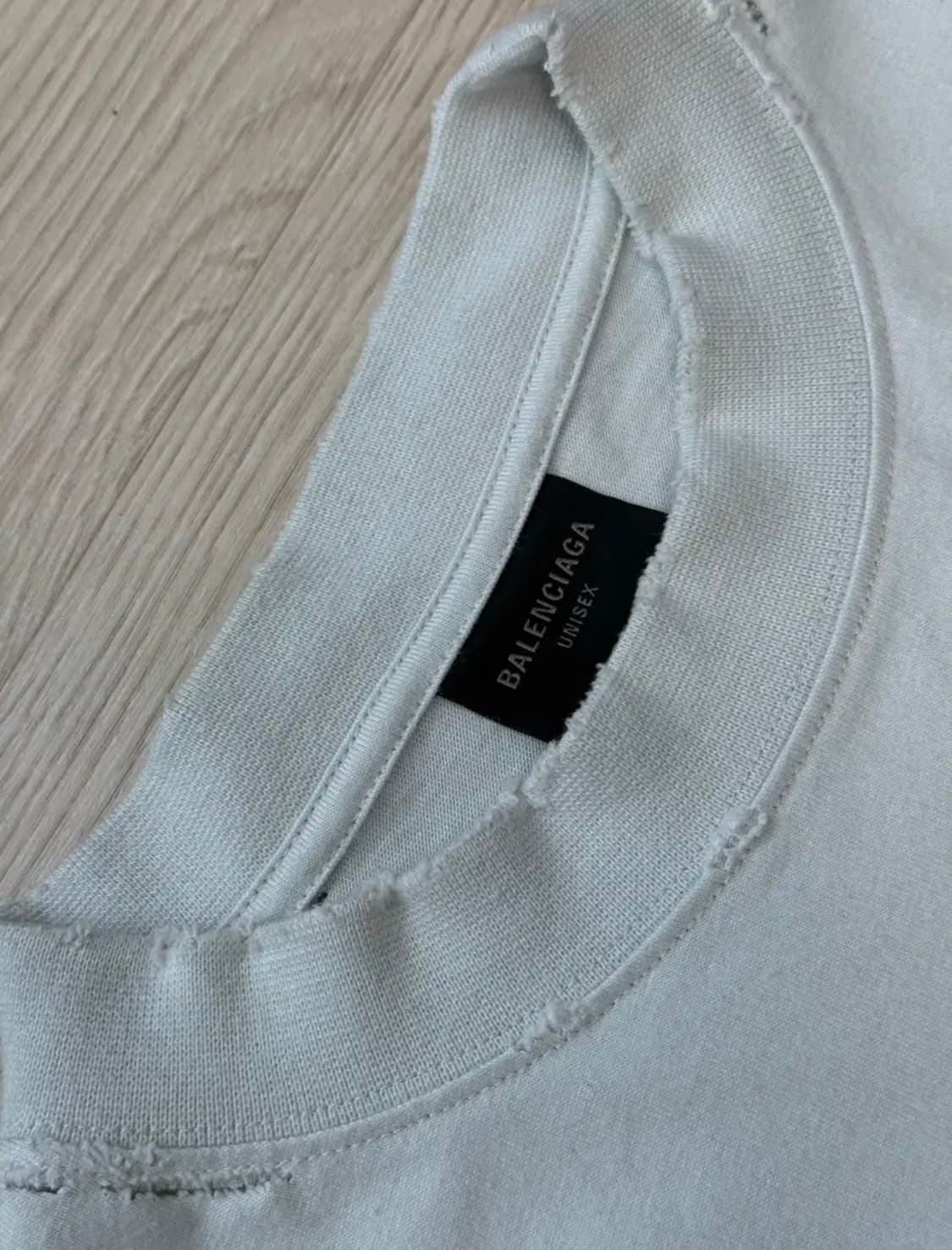 (4) 발렌시아가 오프화이트 AI 메탈 그래피티 티셔츠 롱슬리브 상품이미지3