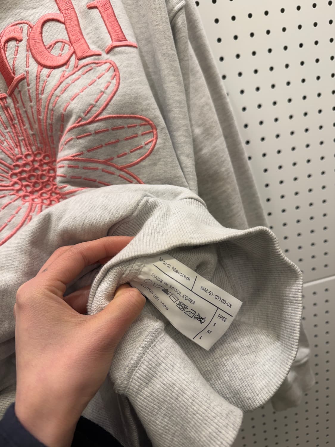 마르디 메크르디 플라워 자수 맨투맨 U431 상품이미지4