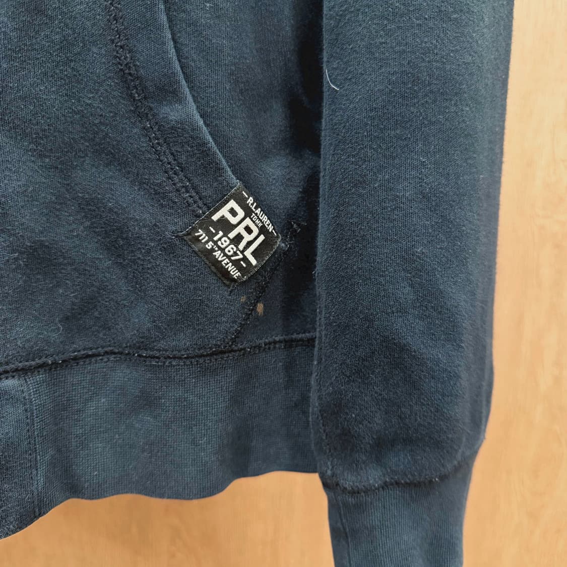 폴로 랄프 로렌 후드 집업 엠보싱 레터링 포켓 로고 탭 디테일 블랙 상품이미지6