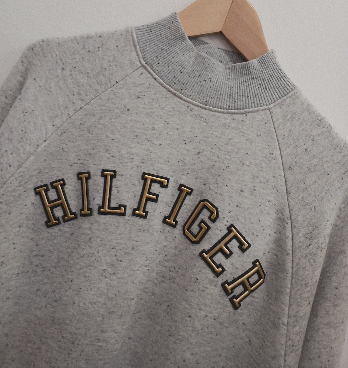 타미힐피거 맨투맨 상품이미지3