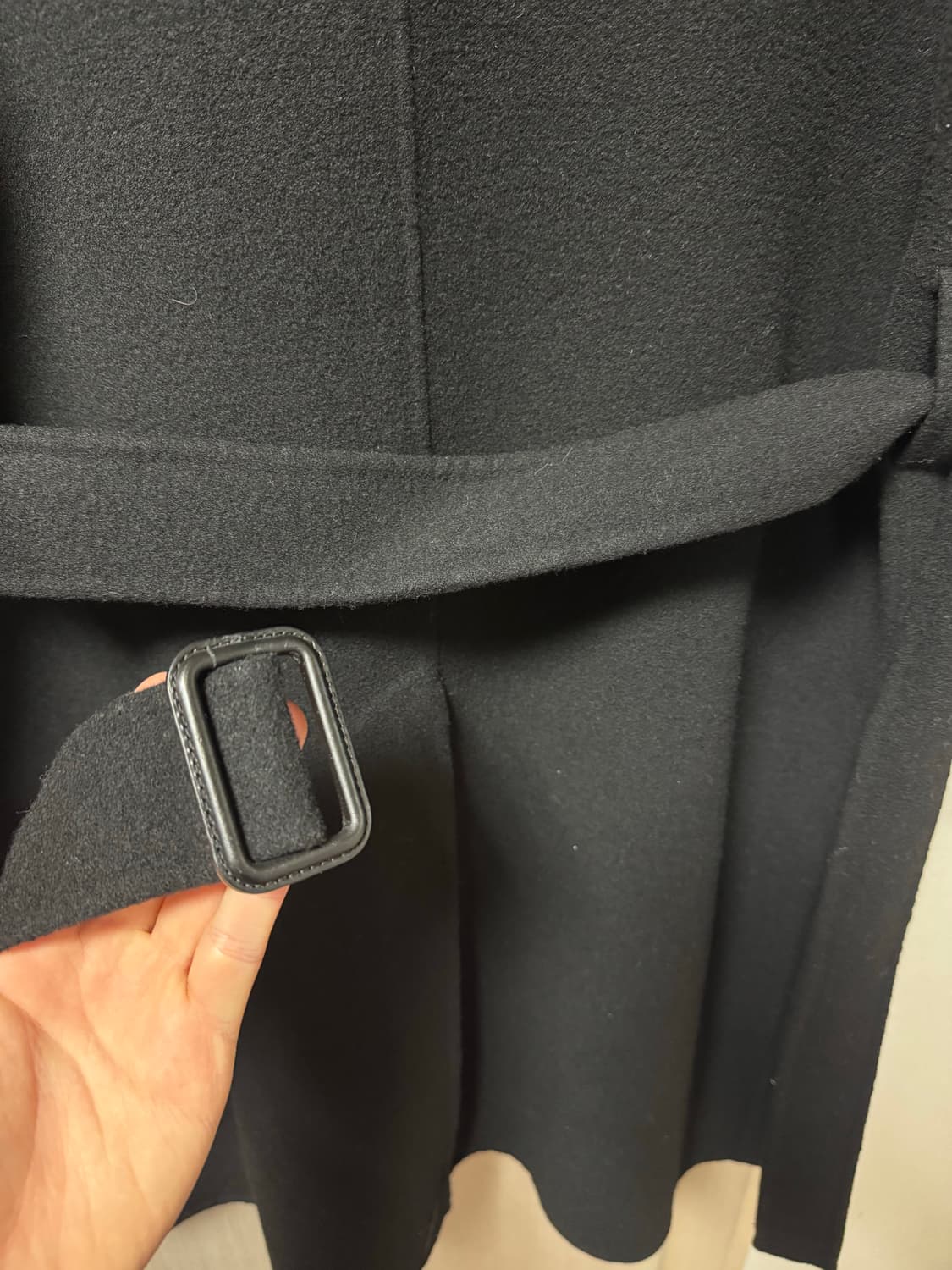 산드로 남성 벨티드 발마칸 코트 블랙  상품이미지8