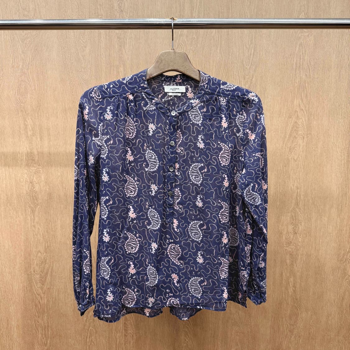 이자벨마랑 에뚜왈 블라우스 페이즐리 패턴 버튼 디테일 네이비 상품이미지2