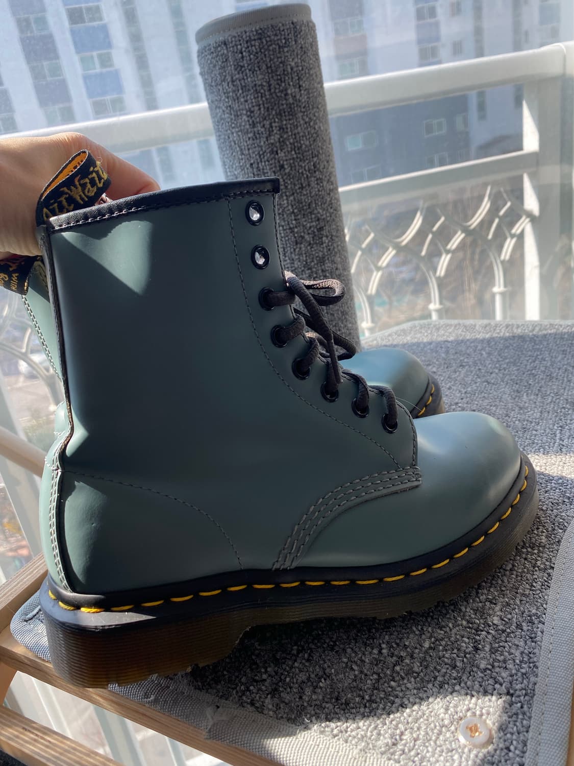 닥터마틴 민트색 8홀 부츠 230mm 상품이미지4