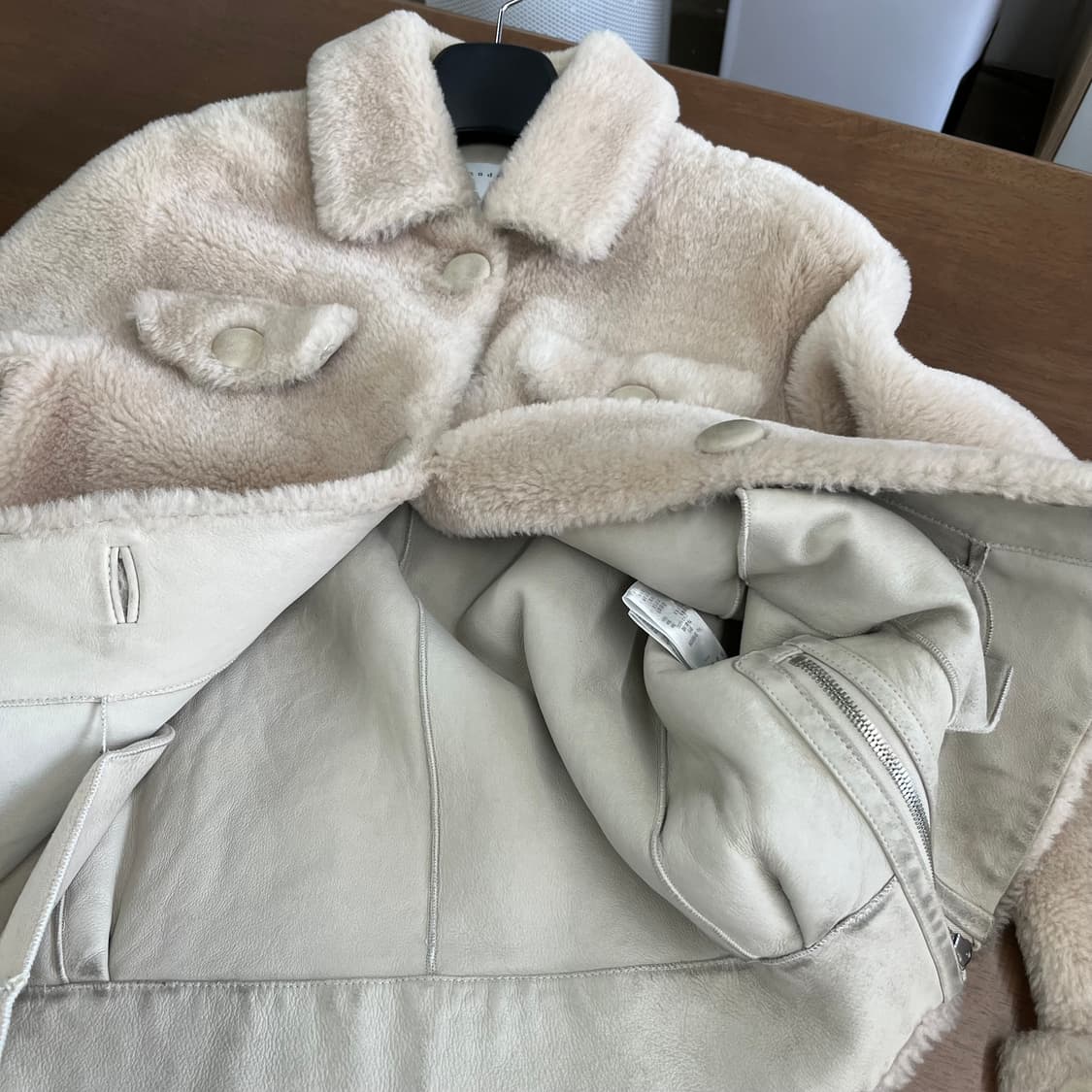 산드로 리얼 양모 무스탕 43 상품이미지6