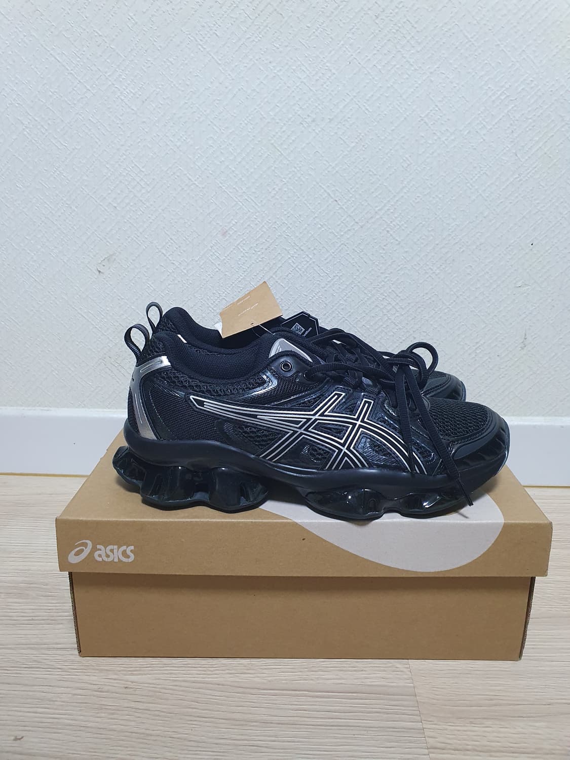 아식스 젤 퀀텀 키네틱 블랙 260 상품이미지1