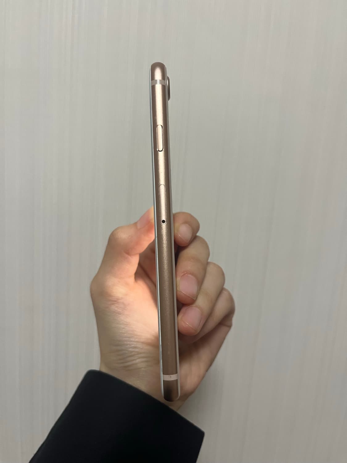 아이폰8 골드 64기가 배터리100 팝니다 상품이미지4