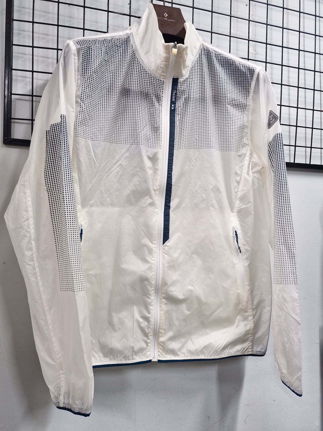 105XL K2 플라이워크 바람막이 자켓. 상품이미지2