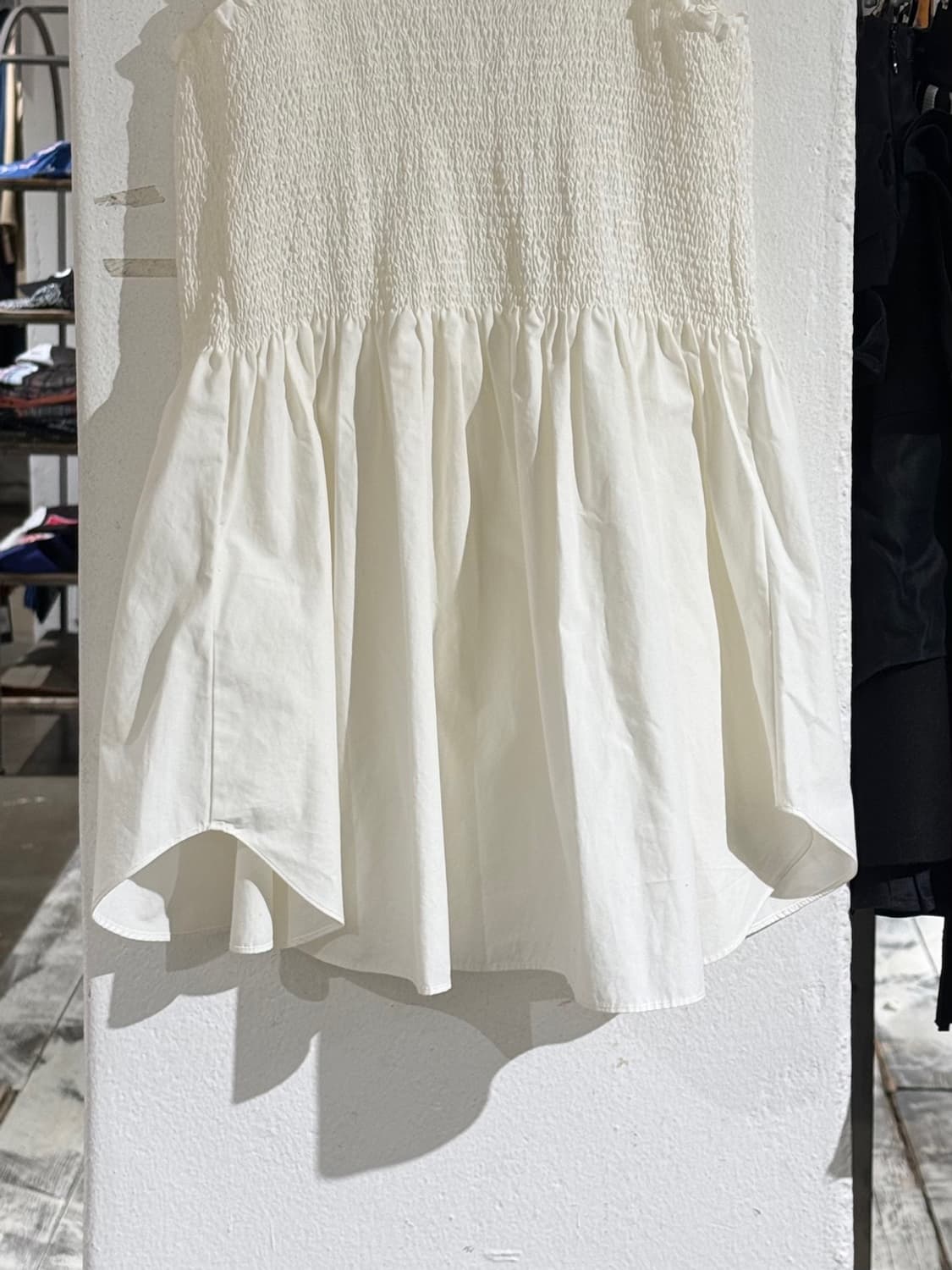 알렉산더 왕 화이트 스모킹 버튼 슬리브리스 블라우스 상품이미지6