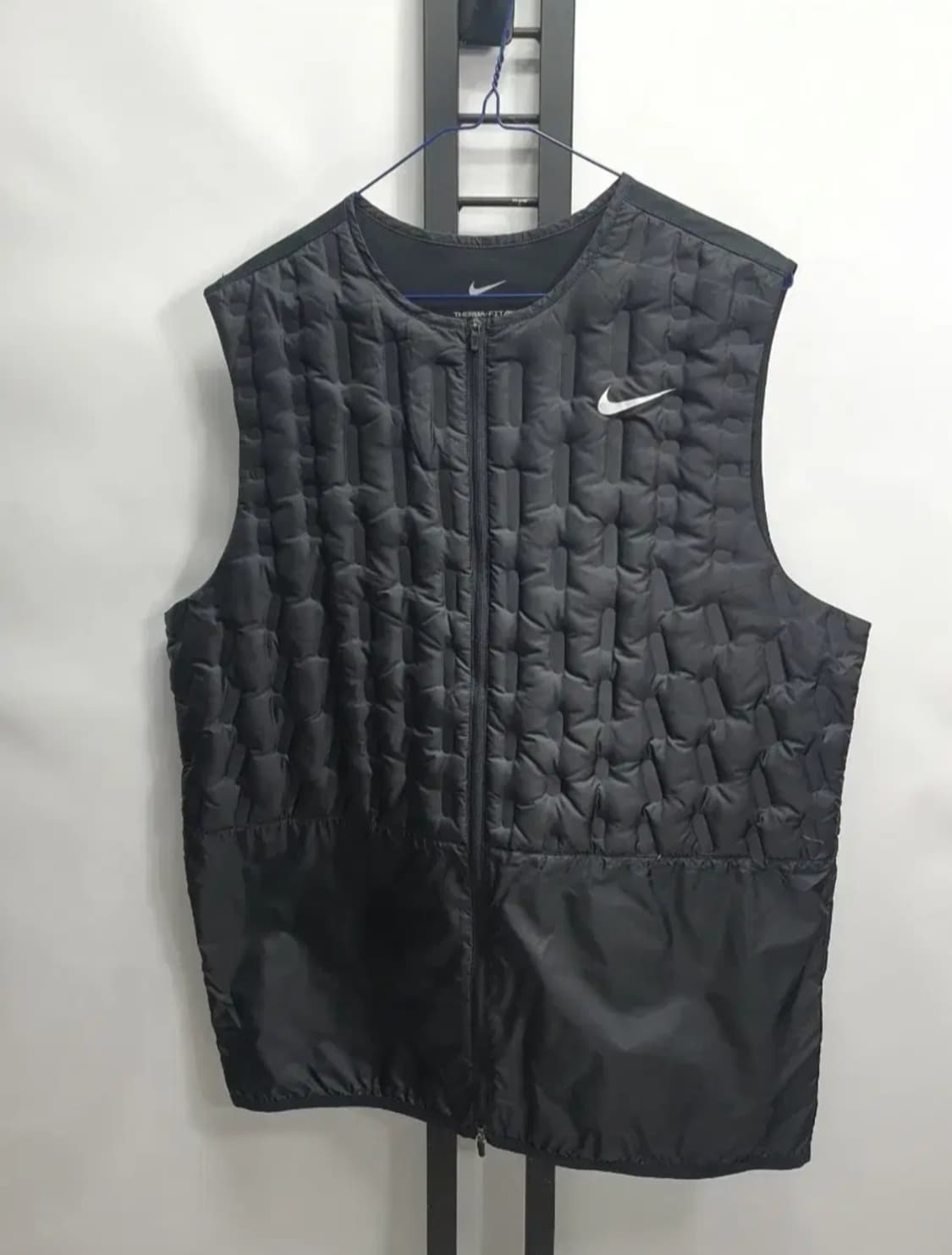 나이키 써마핏 레펠 베스트 러닝 조끼 m사이즈 에어로로프트 상품이미지2