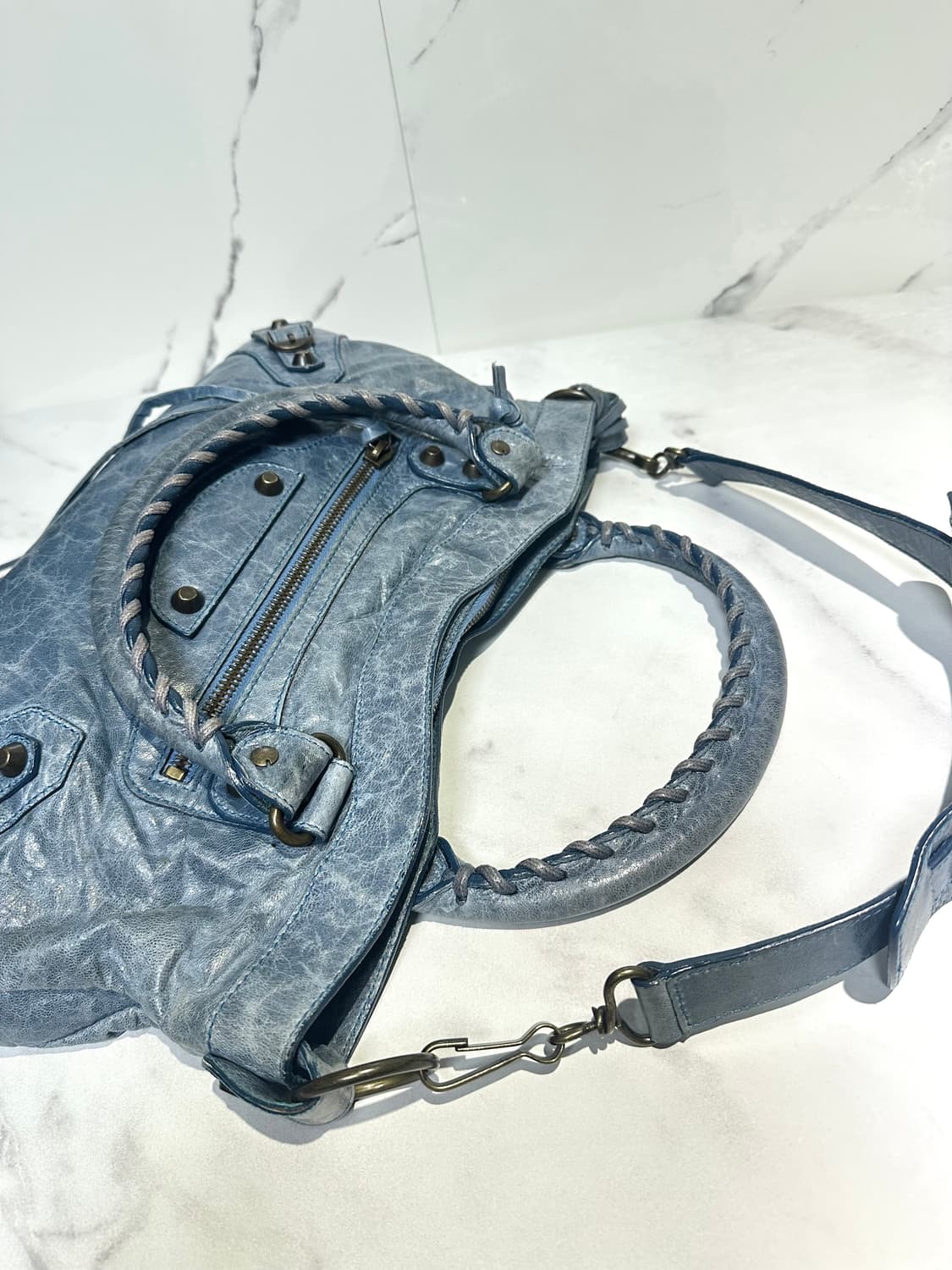 [A 정품] 발렌시아가 시티 모터백 퍼스트 블루 상품이미지7