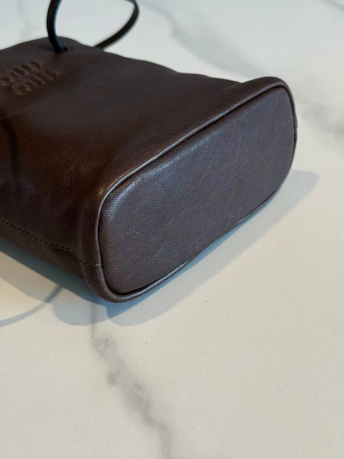 미우 미우 나파 레더 미니백 상품이미지2