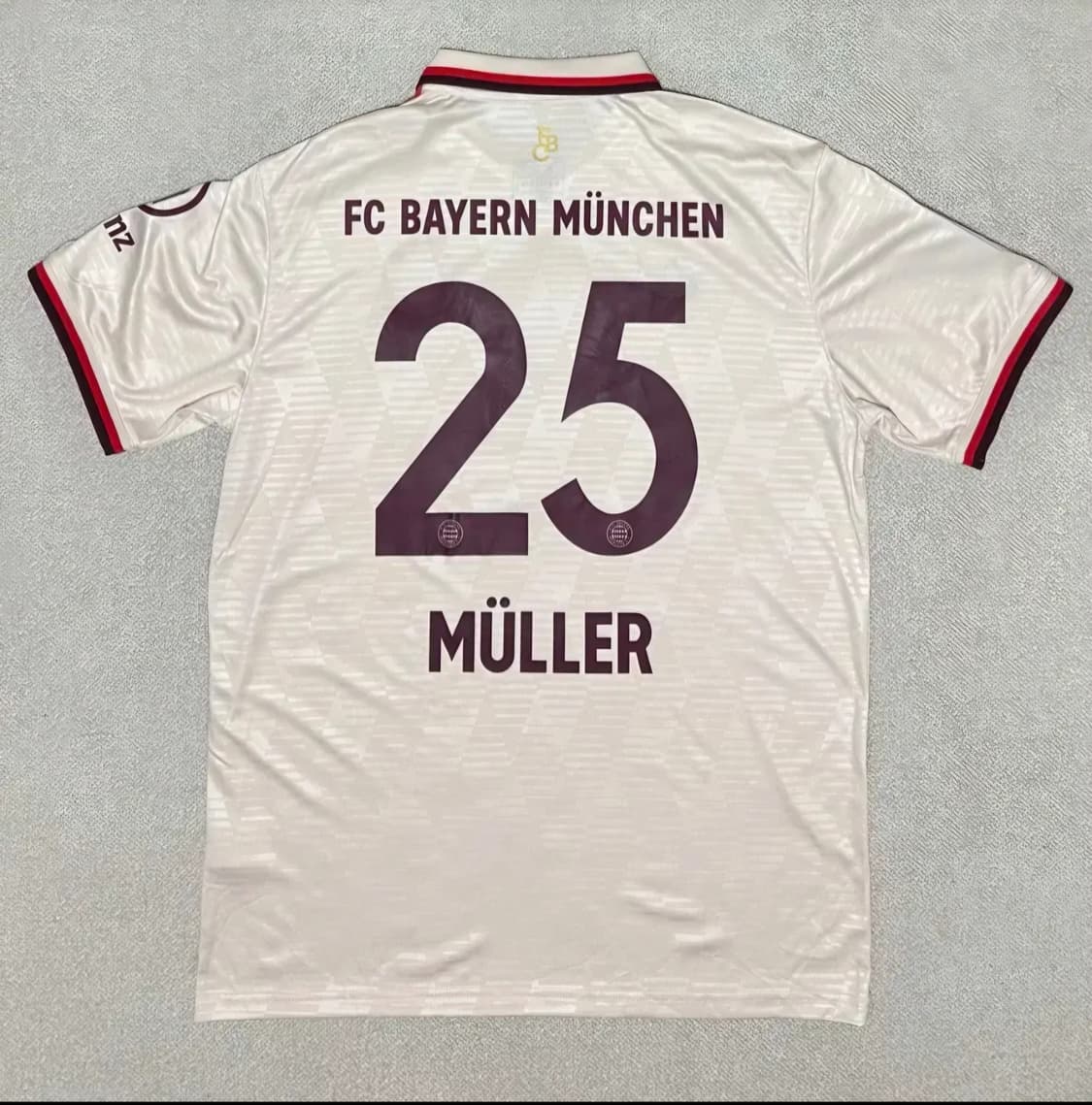 아디다스 바이에른 뮌헨 24-25 뮐러 유니폼 상품이미지2