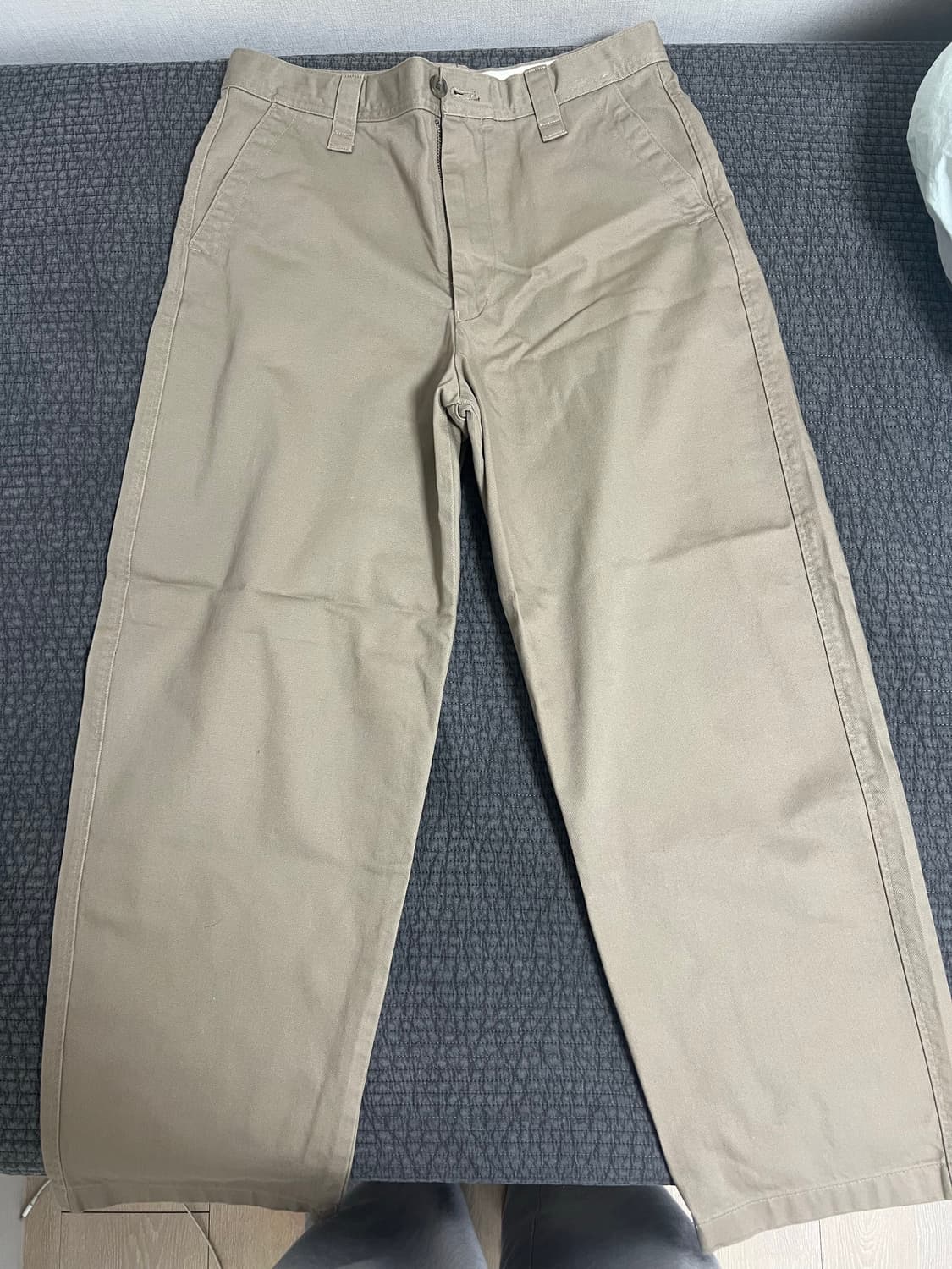 유니클로 와이드핏 치노팬츠 상품이미지1