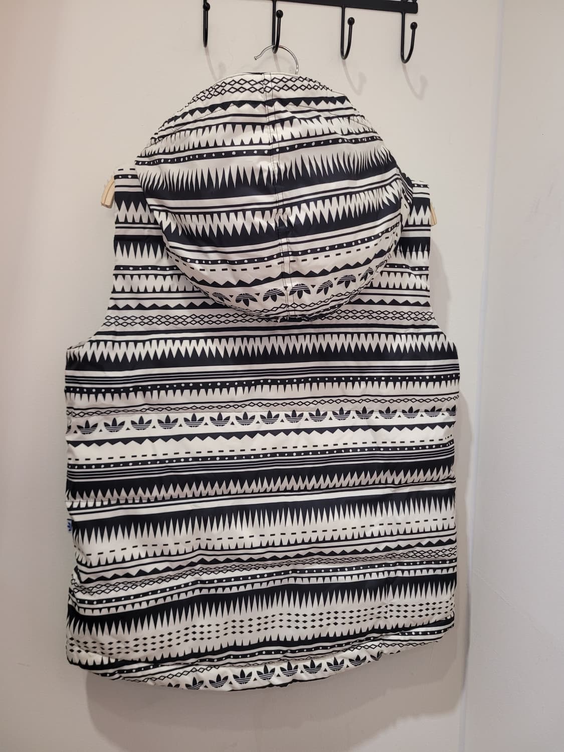 아디다스 로고 패턴 후드 패딩 베스트 90사이즈 상품이미지4