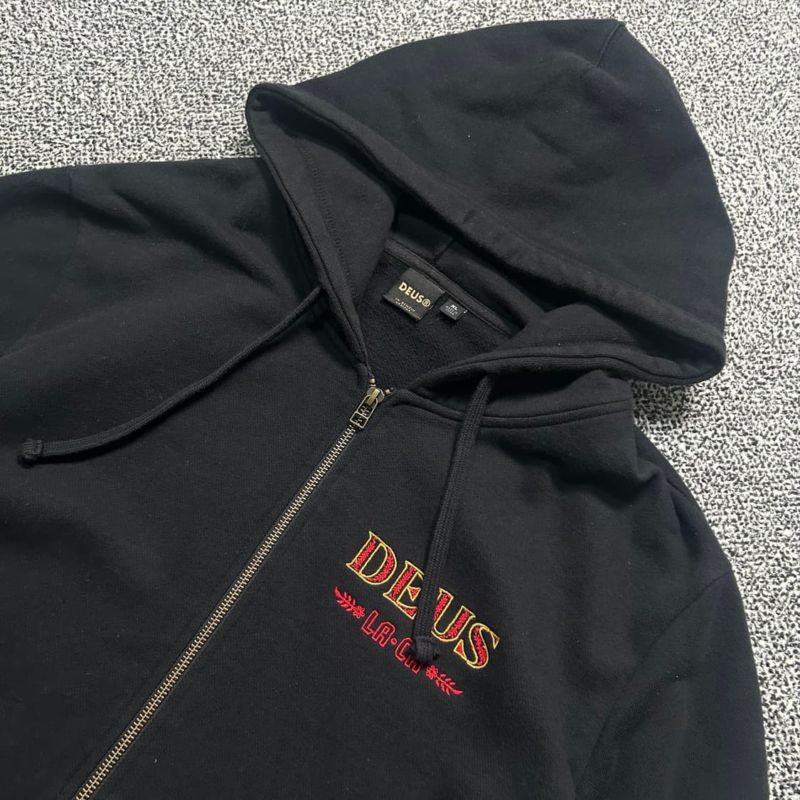 데우스 엑스 마키나 후드집업 상품이미지3