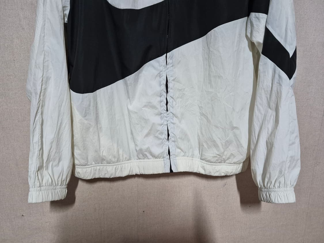 나이키 빅시우스 바람막이( XL) 상품이미지5