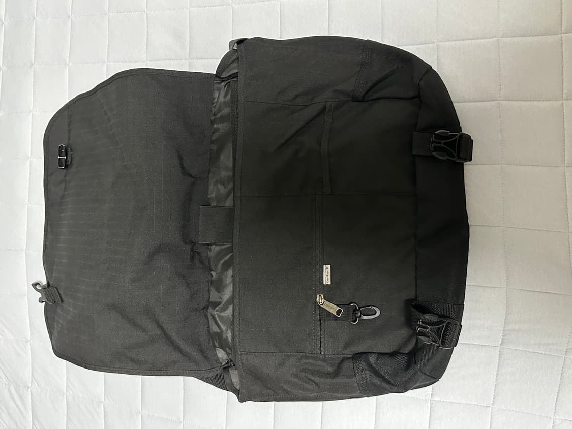 칼하트 메신저백 판매합니다 상품이미지3
