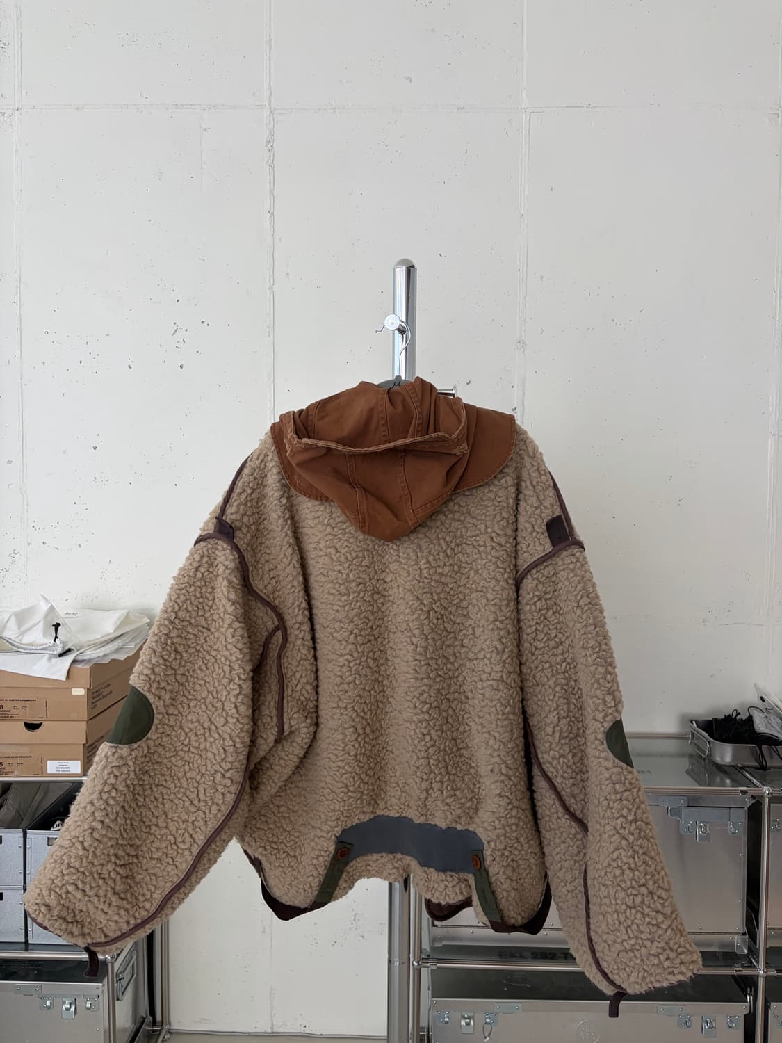 kolor 양털 데미지 후드 파카 / 3사이즈 상품이미지3