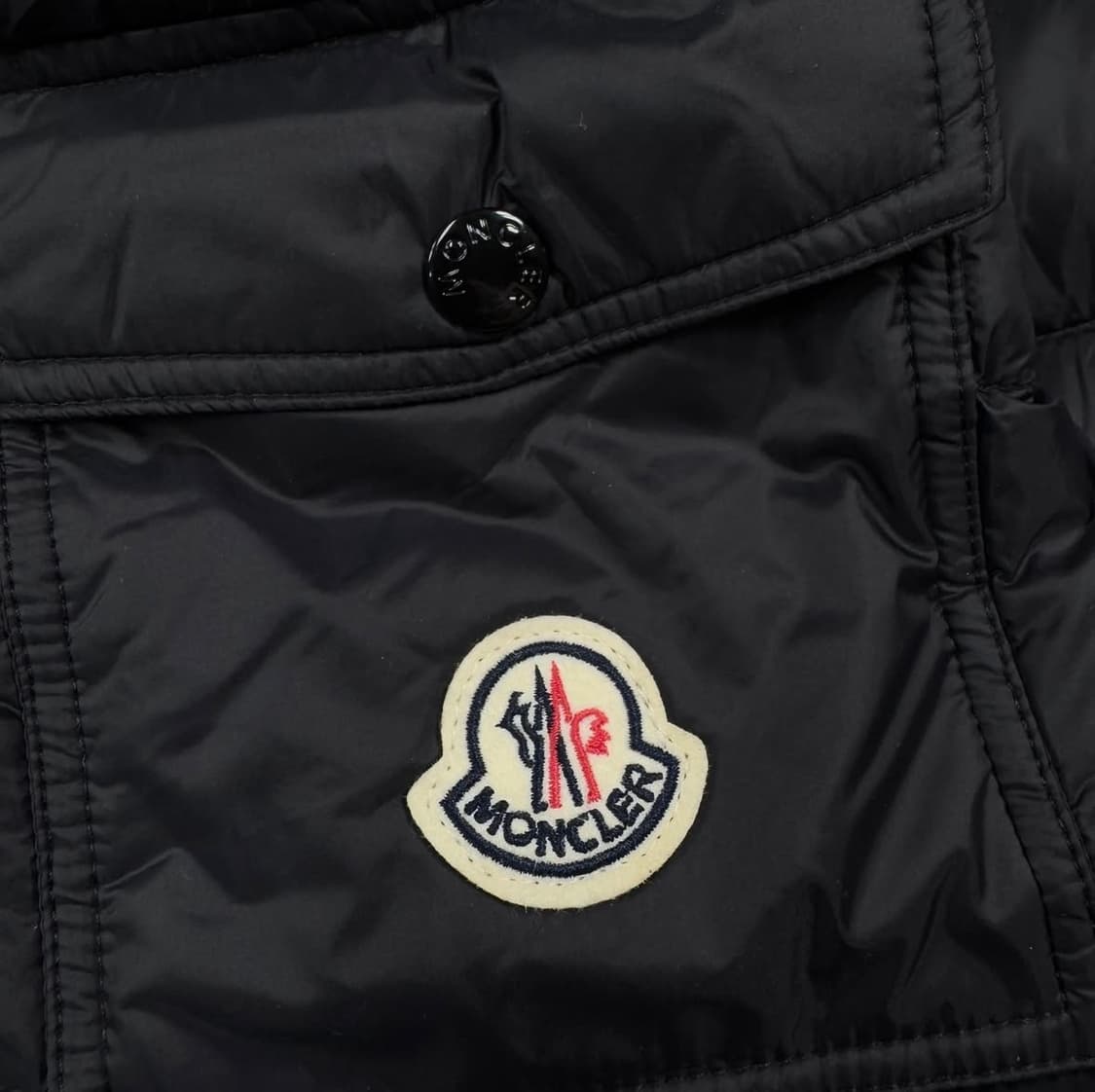 몽클레르 경량패딩 블랙 상품이미지4