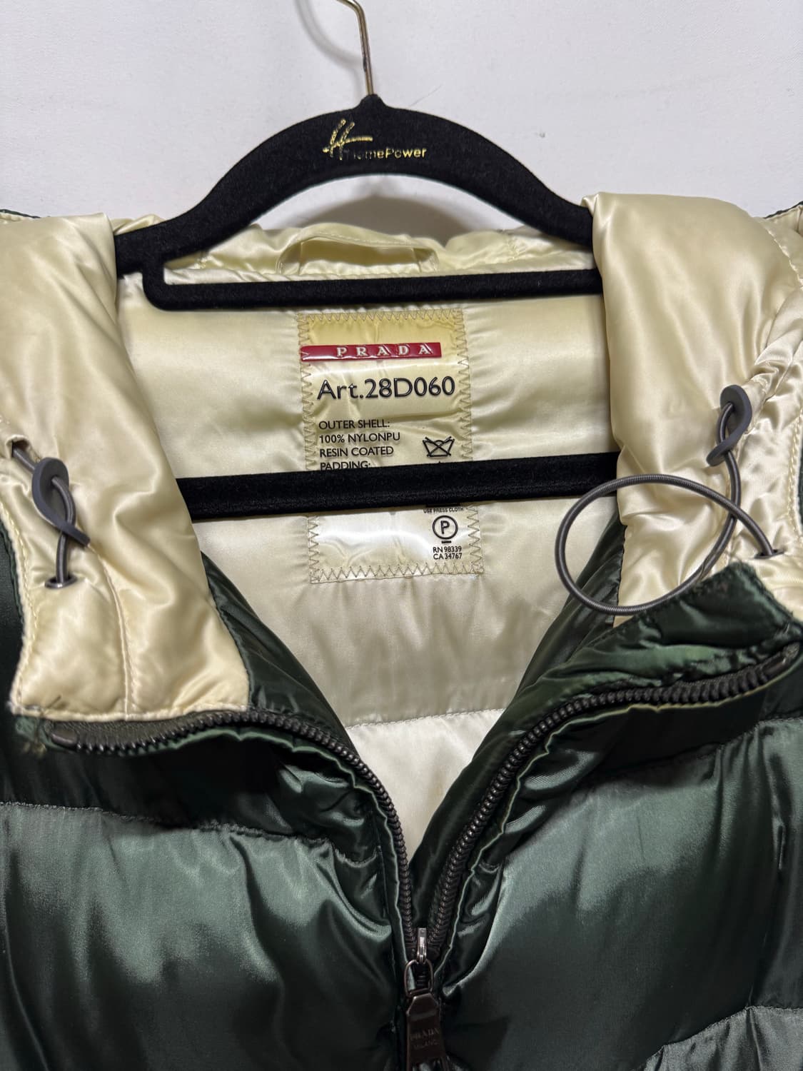40 프라다 그린 다운 패딩 상품이미지7