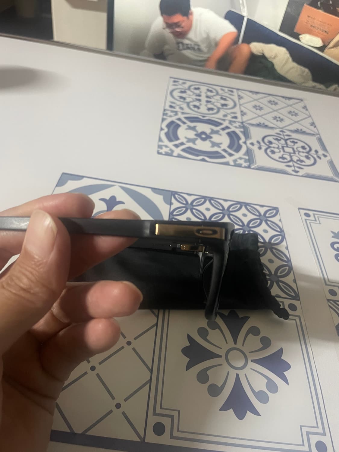 오클리 래치선글라스 스퀘어 블랙/골드 상품이미지3