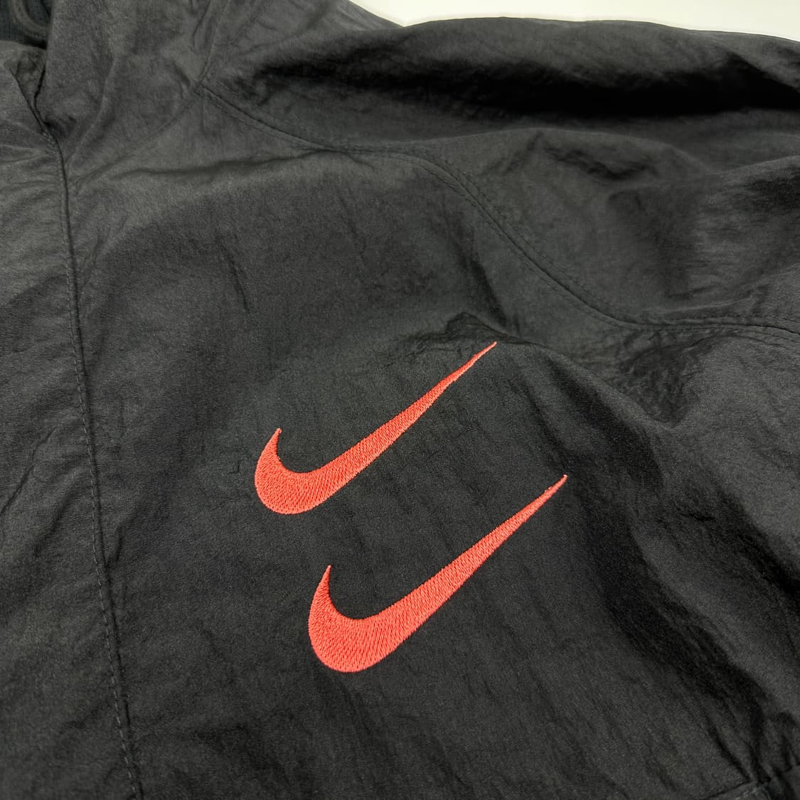 나이키 더블 스우시 우븐 아노락 바람막이 블랙 상품이미지4
