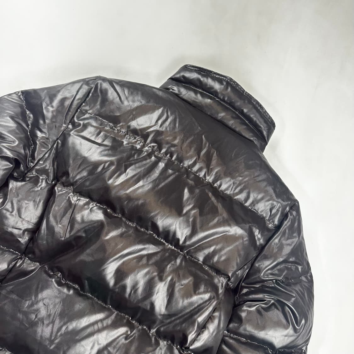 리바이스 데니즌 블랙 유광 패딩 상품이미지8