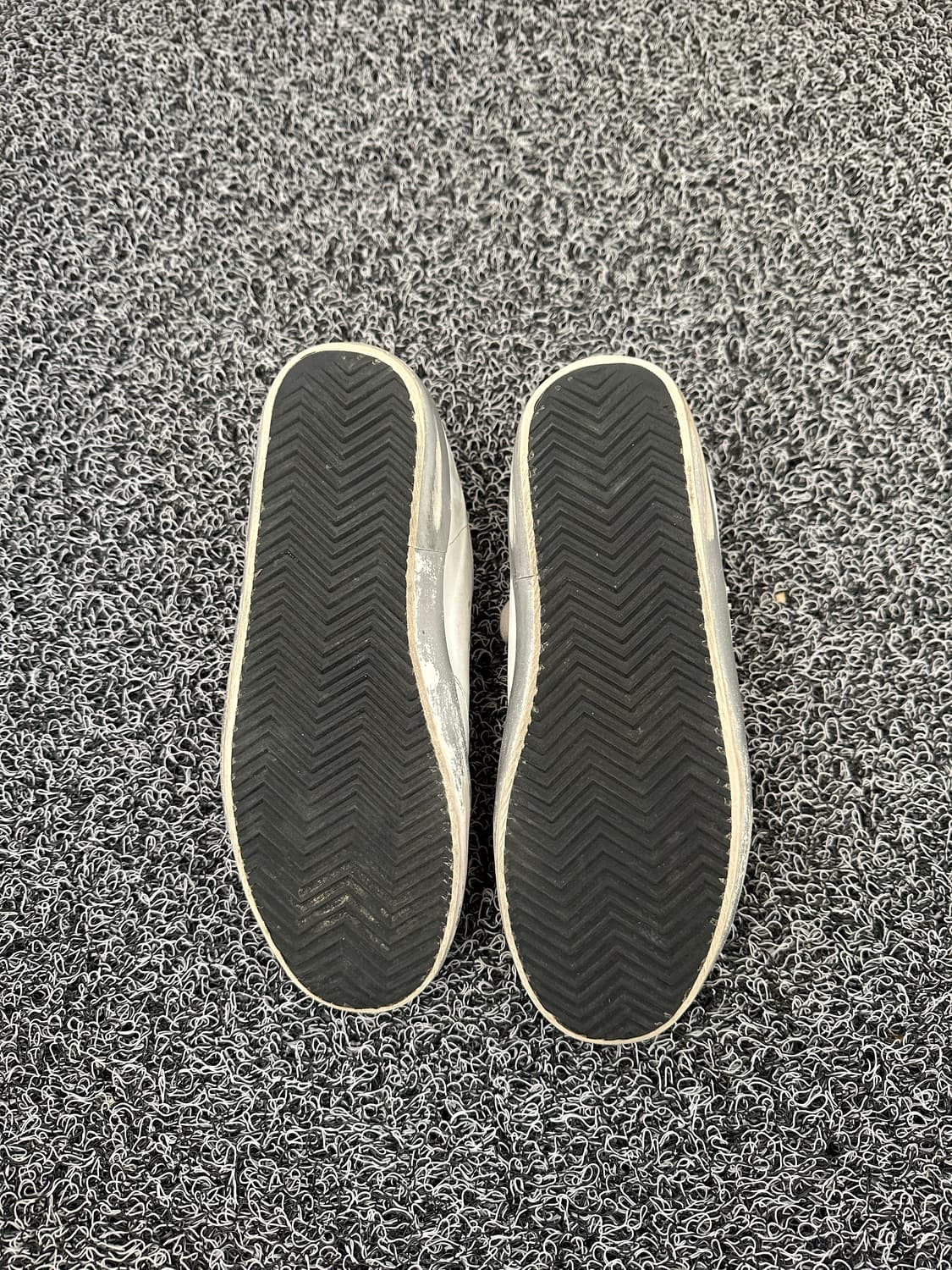 골든구스 슈퍼스타 스니커즈 화이트 240 상품이미지4