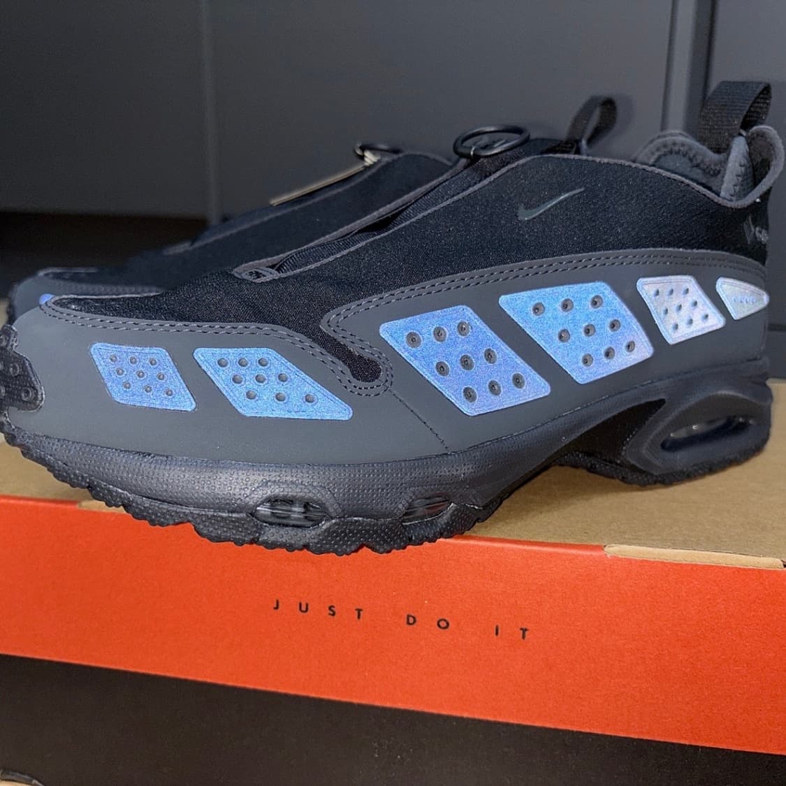 나이키 에어맥스 SNDR 고어텍스 블랙 앤 다크 스모크 그레이 상품이미지6