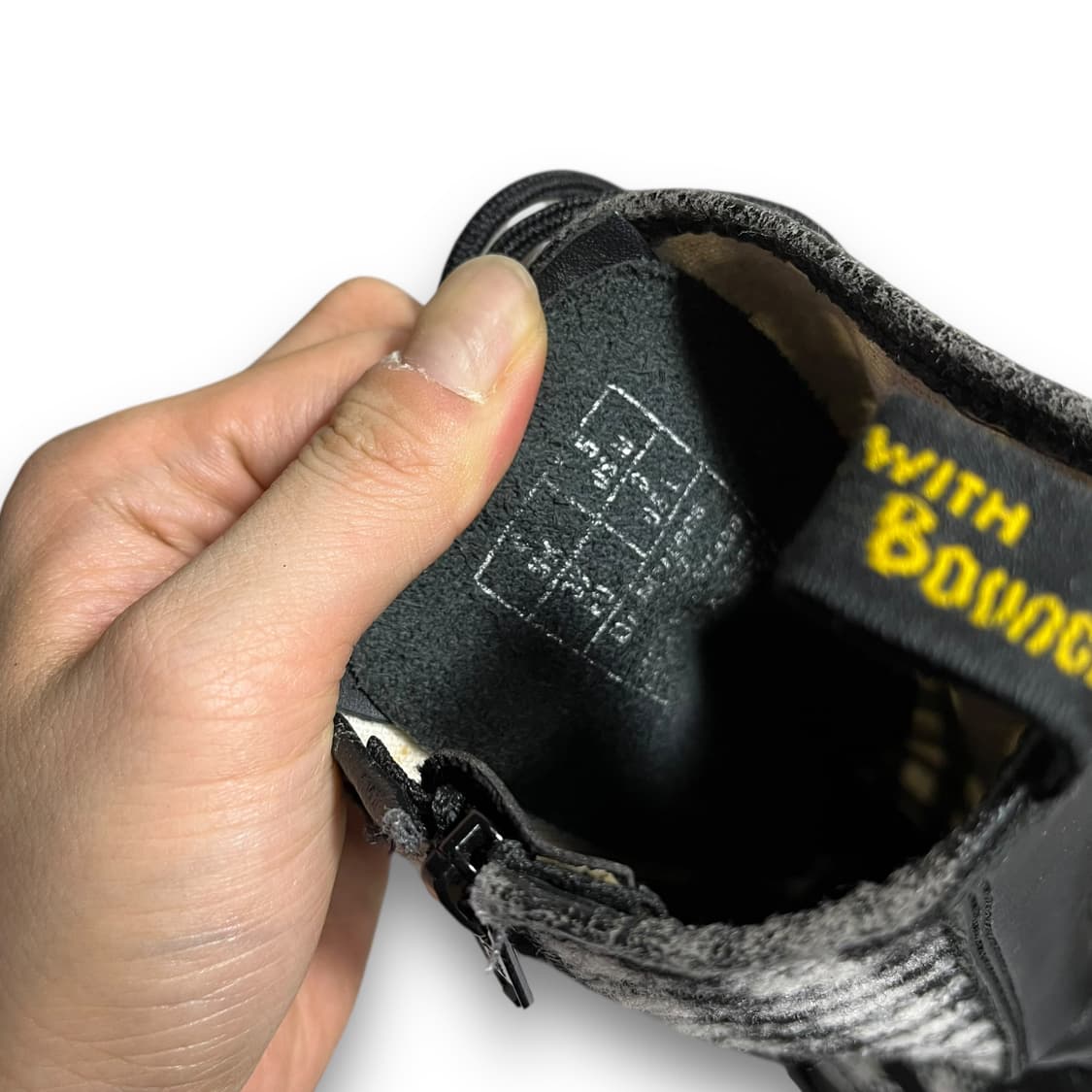 Dr. Martens 14-hole checkered boots  상품이미지7