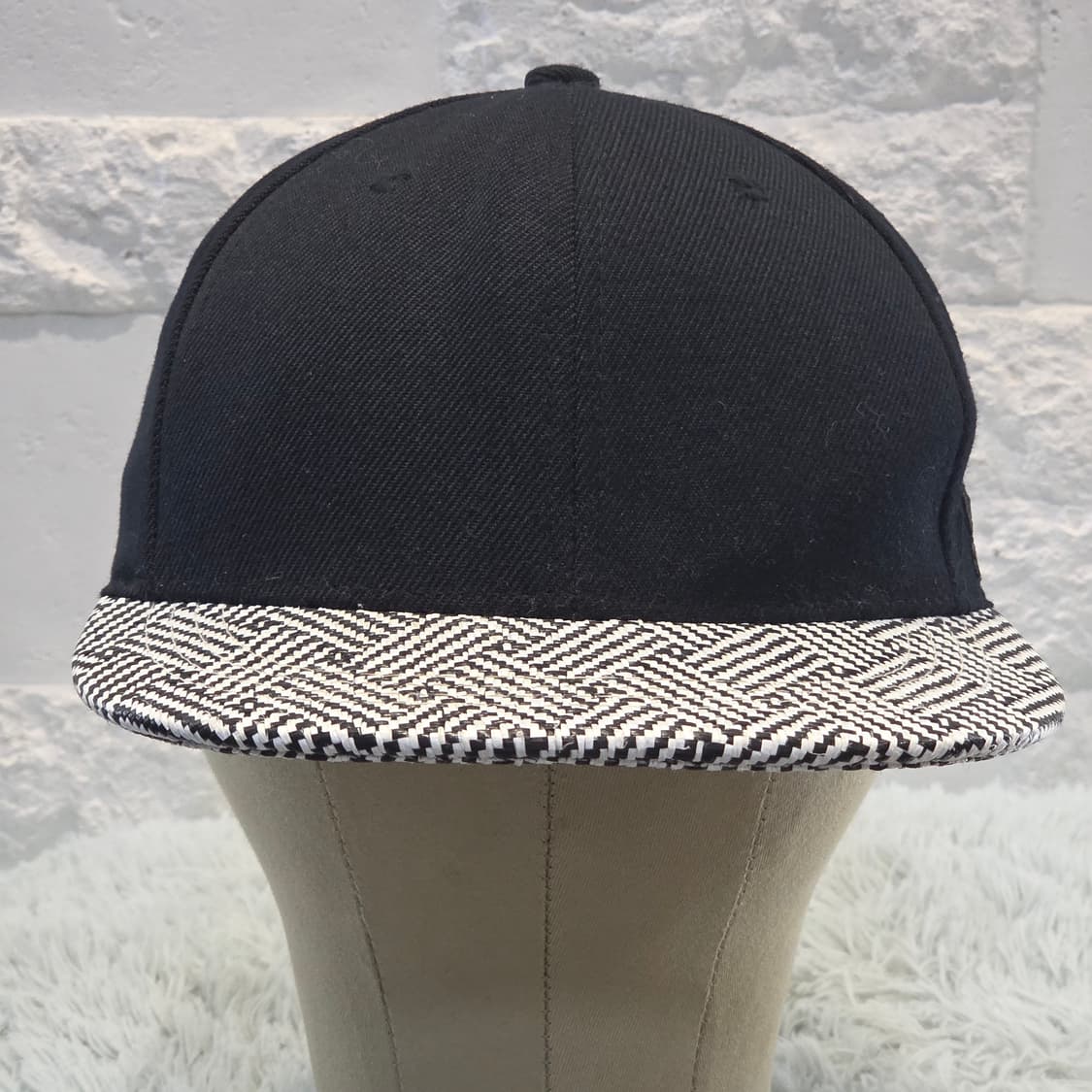 L5-5:어반스웨거 블랙 & 헤링본 챙 스냅백(56-59 cm) 상품이미지2