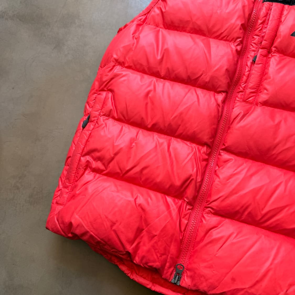 나이키 ACG 구스다운 550 푸퍼 베스트  상품이미지2