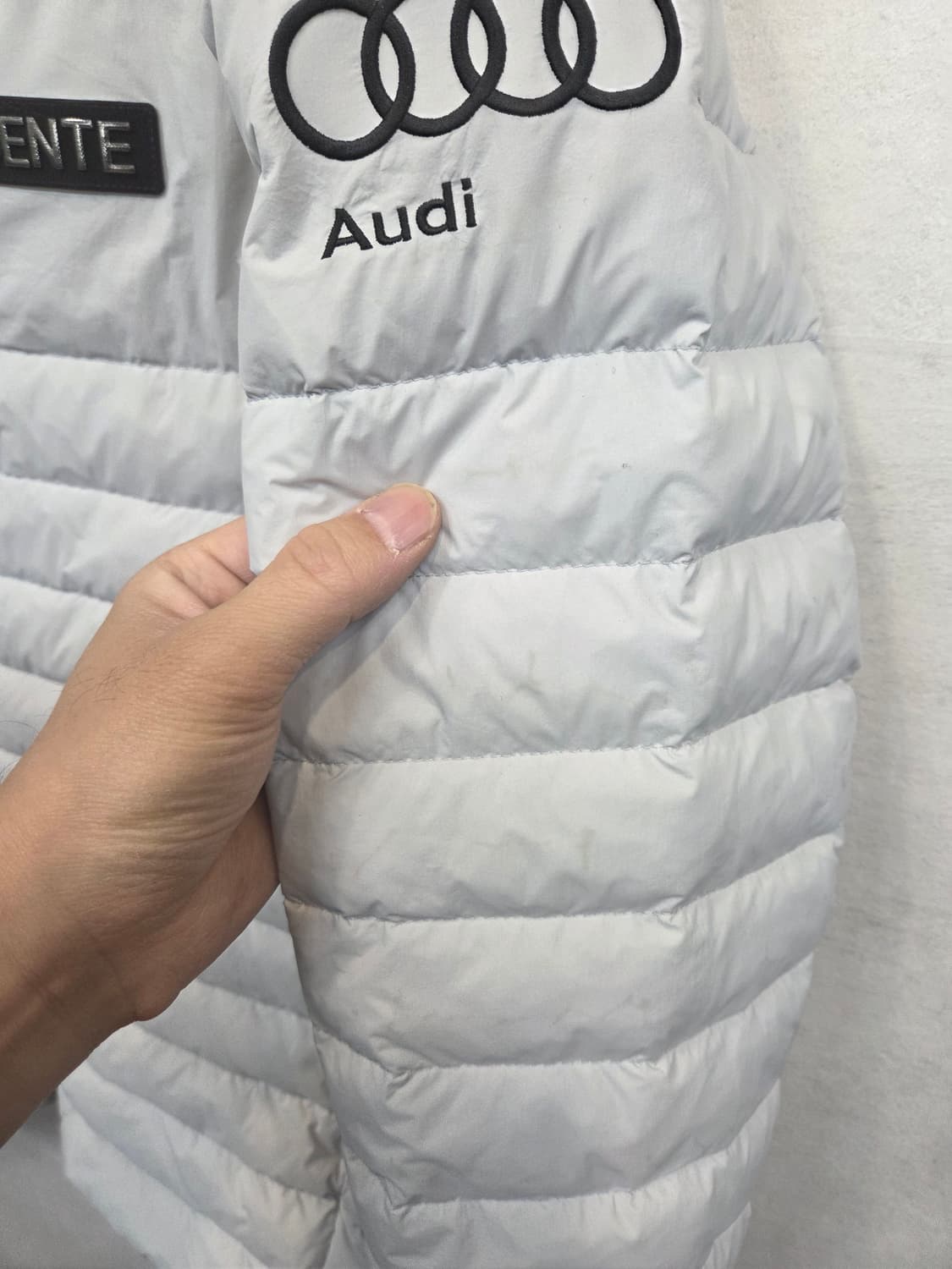 데상트 아우디 레플리카 구스다운 경량패딩 L 상품이미지6