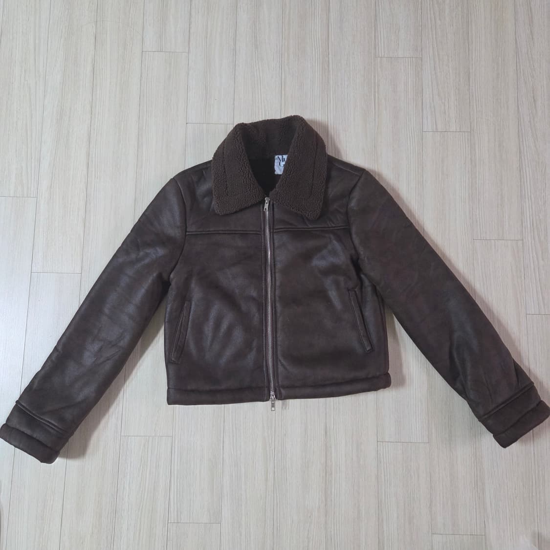 (실착1회) 브라운 크롭 무스탕 상품이미지1