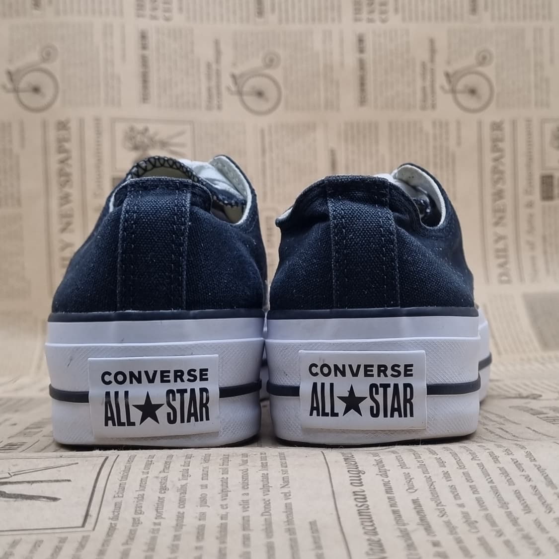 컨버스 리프트 블랙 스니커즈240 상품이미지4