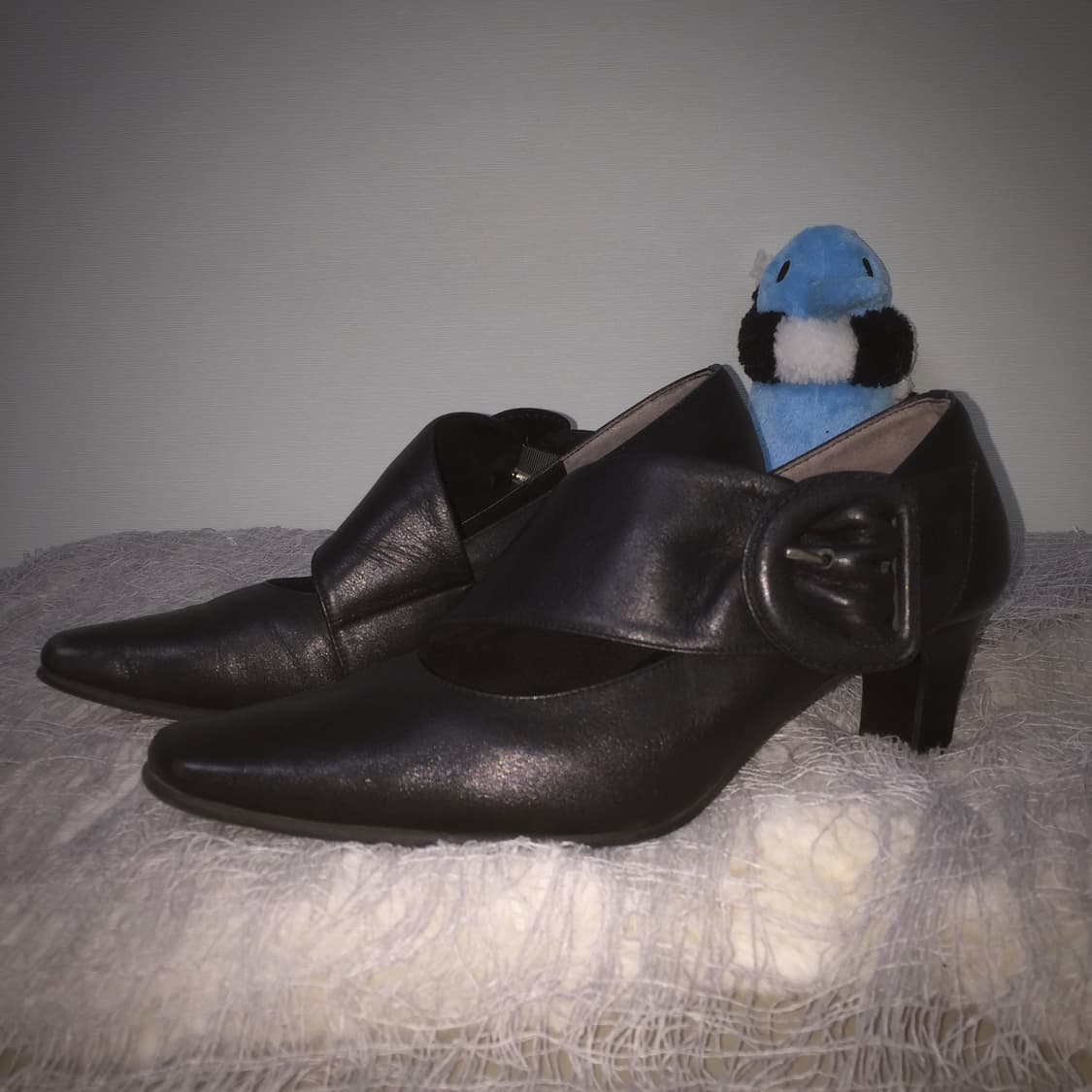 Vtg cross detail pumps 상품이미지1