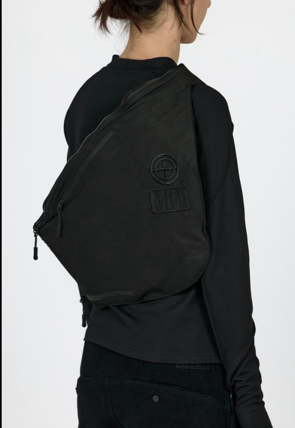 플라스틱 프러덕트 유틸리티 슬링백 블랙 상품이미지3