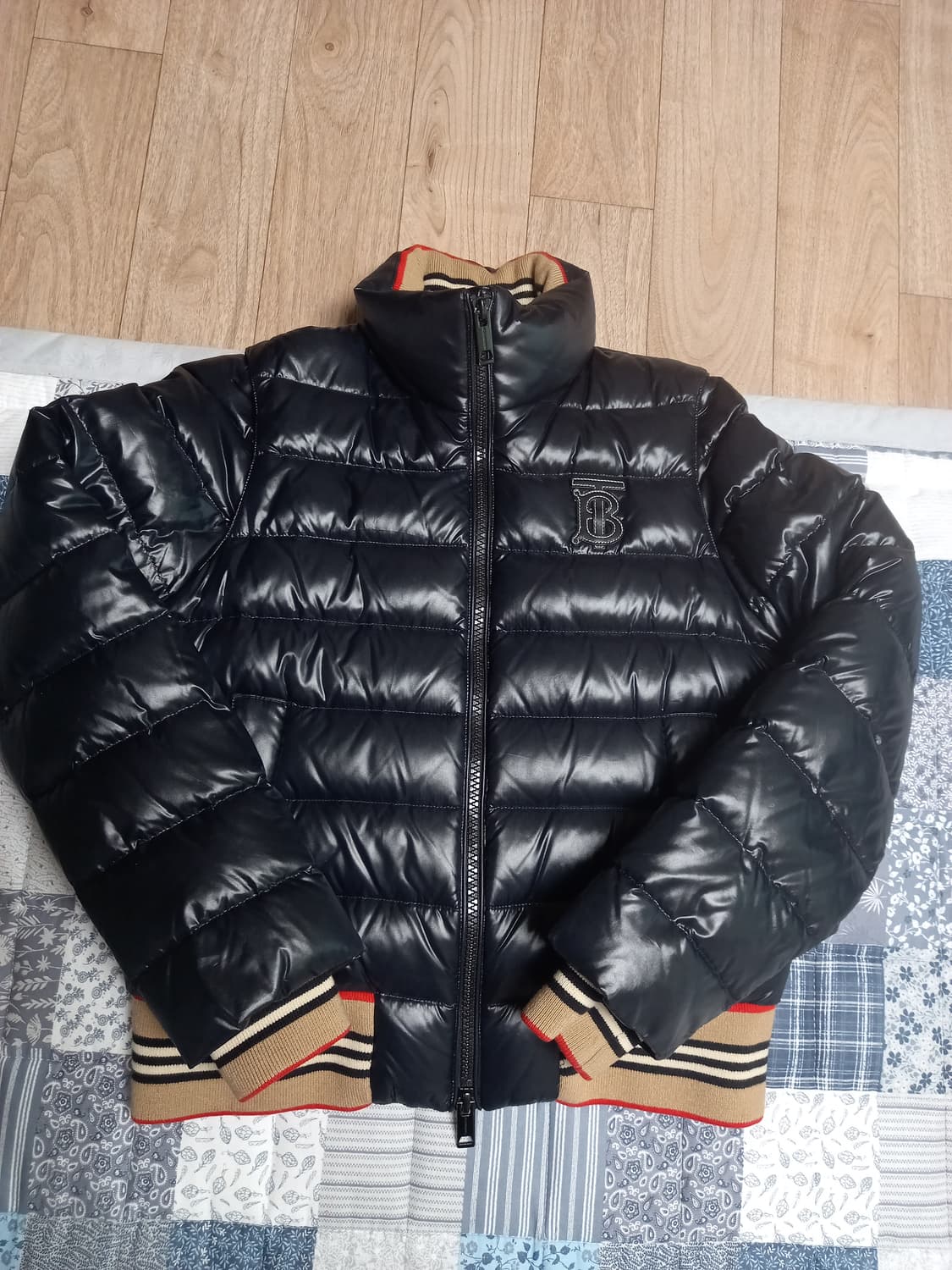 (정품)버버리 블랙 패딩  M(실용55~66)    상품이미지1