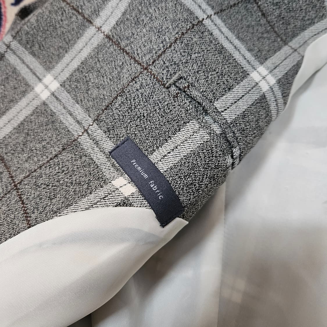 르토로(Sartoro) 울 혼방 그레이 체크 투버튼 블레이져 50size 상품이미지6