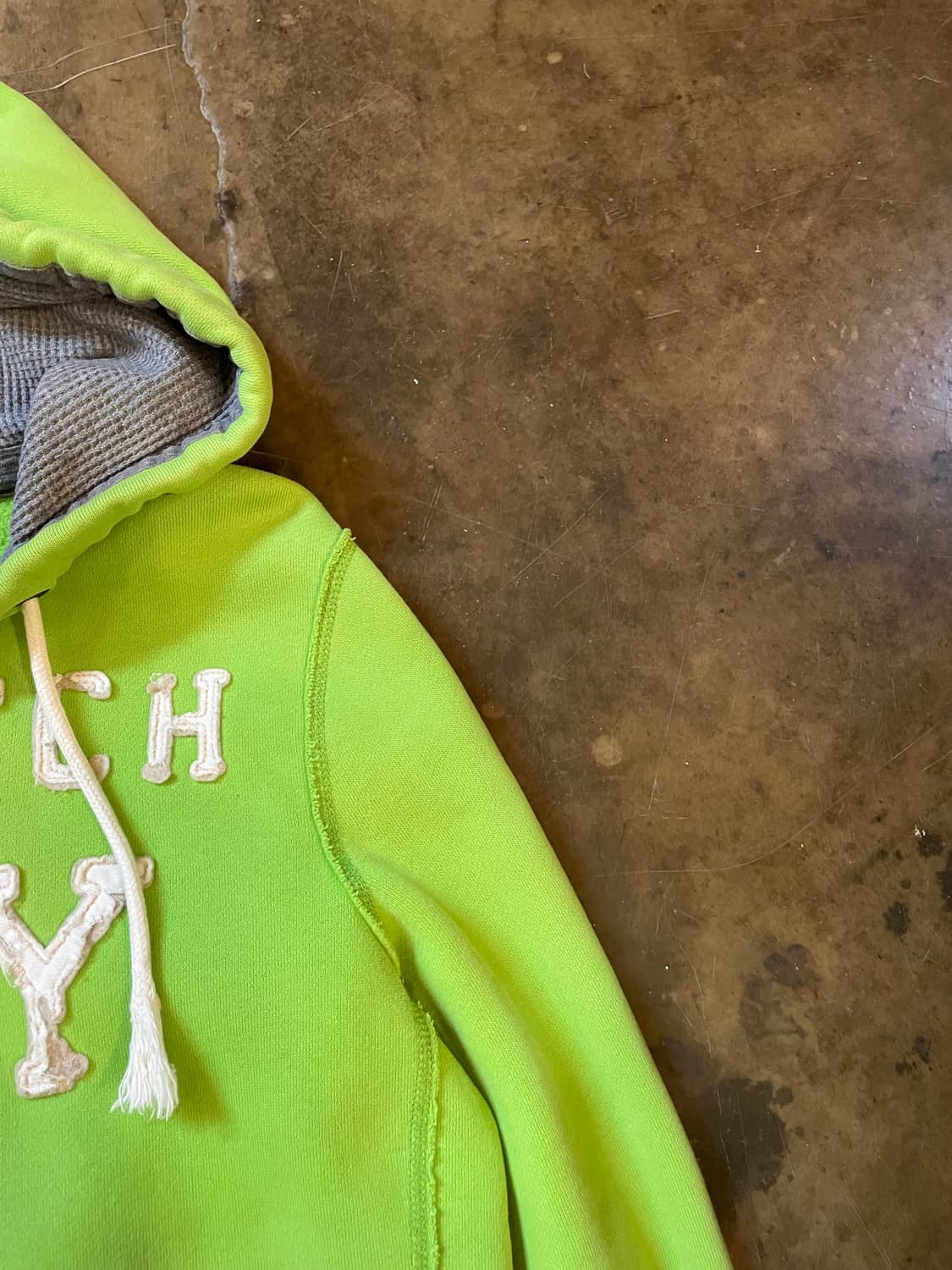 아베크롬비 & 피치 데미지 로고 그린 후드 집업 상품이미지3